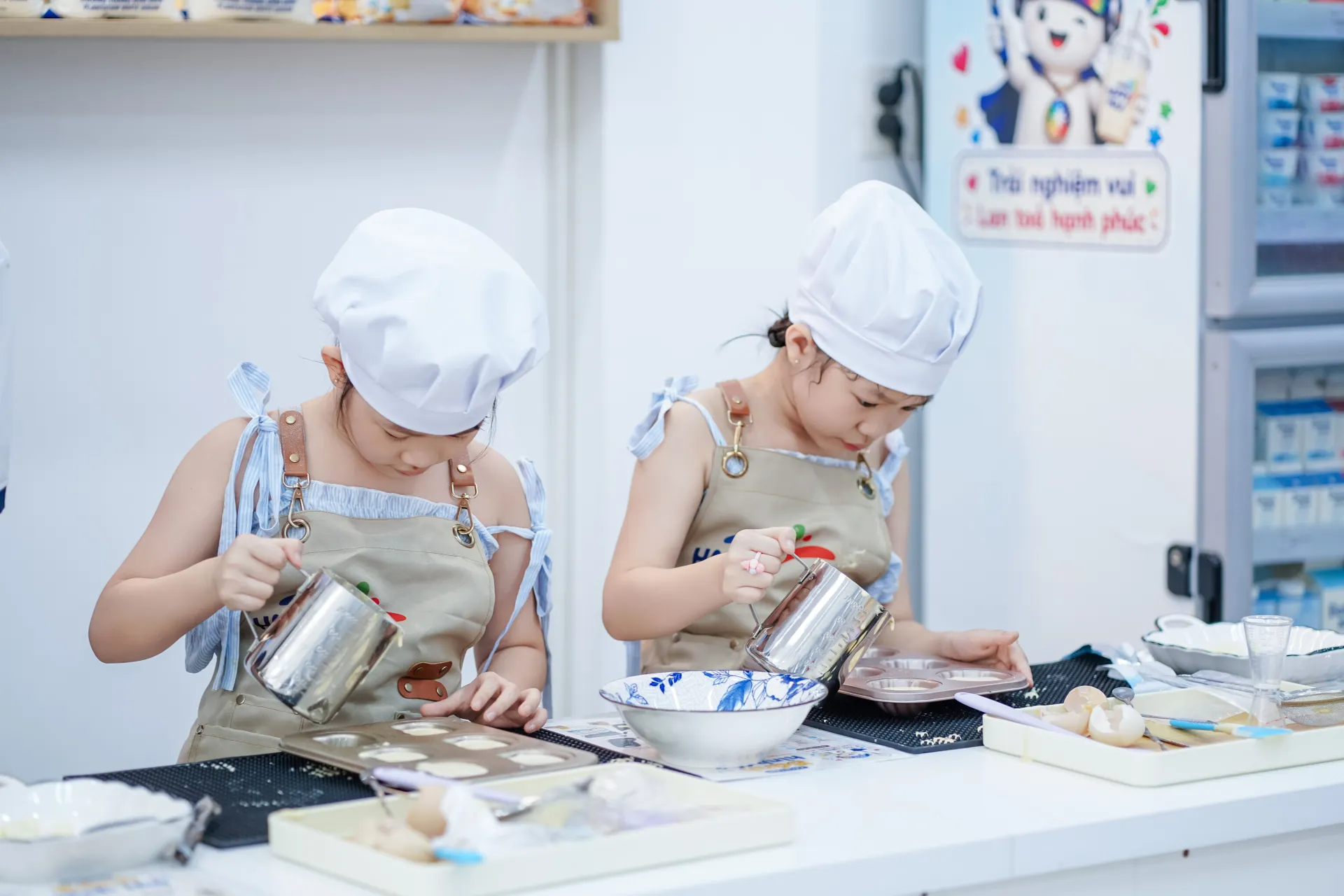 BAKED AND MIXING EXPERIENCE ACTIVITIES