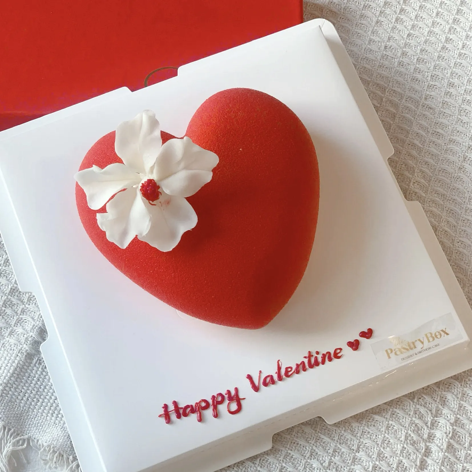 Fresh Cream Low-Sugar Cake